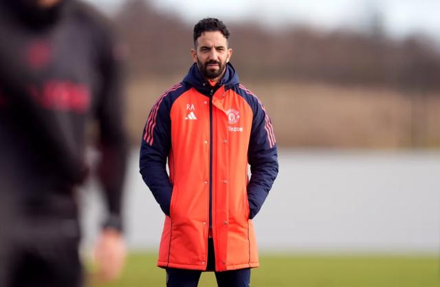 1738992947060020499.png amorim 2.png